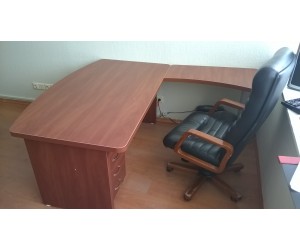 Комплект мебели для кабинета руководителя, цвет Орех